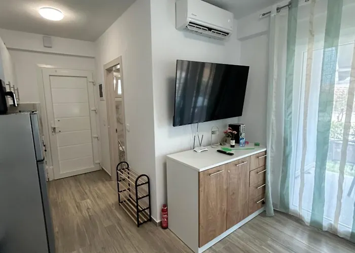 公寓 Sunshine Ofrynio With Private Pool 260cm X 160cm During Summer